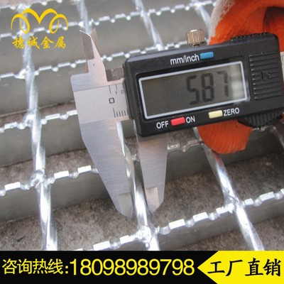 牽引車 物流運(yùn)輸?shù)摹按罅κ俊迸c行業(yè)變革的引擎